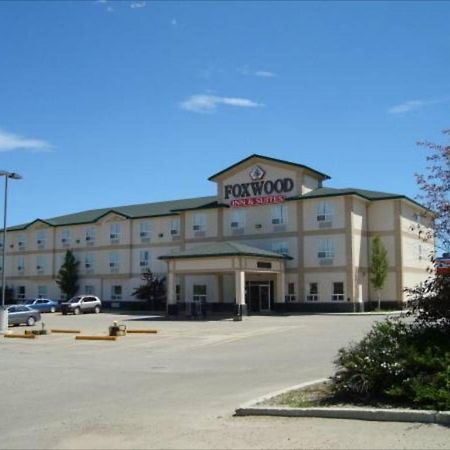 Foxwood Inn & Suites Drayton Valley Esterno foto